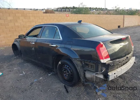 2017 Chrysler 300C z USA, uszkodzony, nr VIN 2C3CCAEG9HH516501